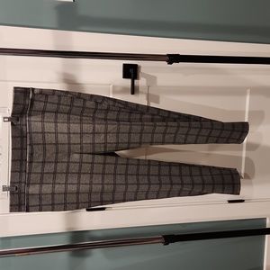 LOFT legging in grey & navy plaid. Size XL.